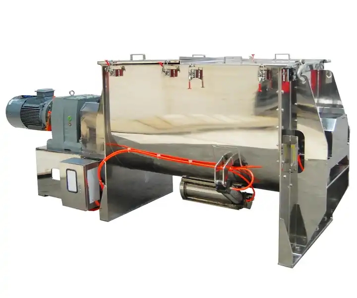 Horizontal dry powder mixer