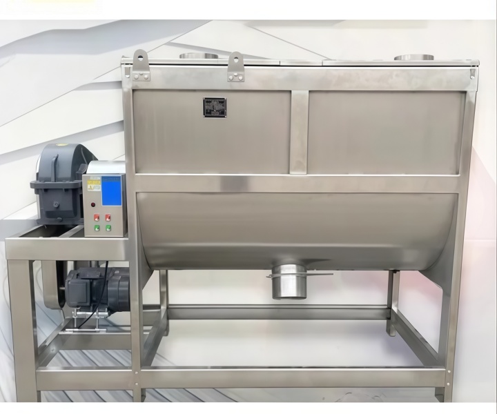 Polymer powder for paddle mixer