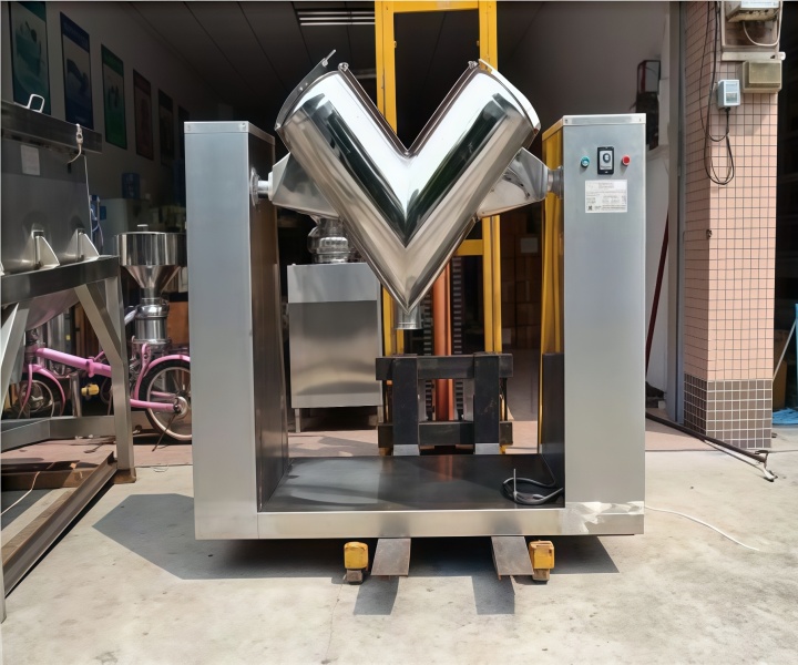 Plastic granule for small mixer machine