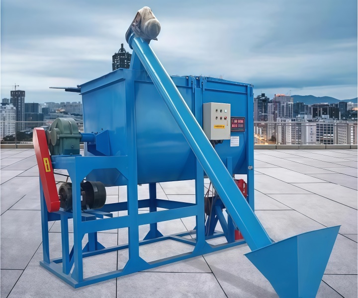 How does a screw conveyor mixer work?