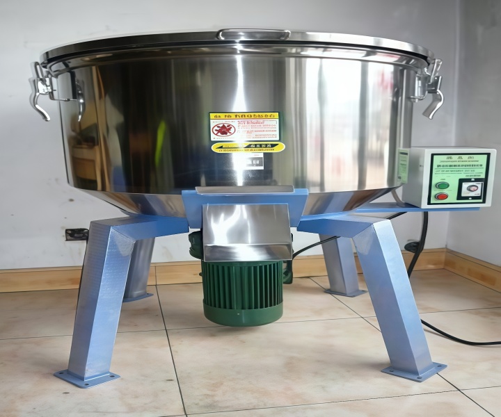 Convenient Vertical crushing and mixed machine