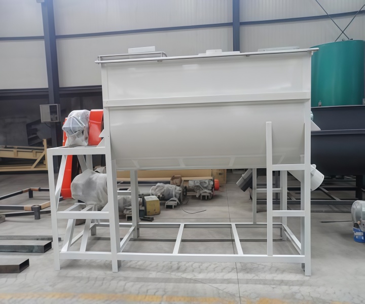 How does a single shaft double screw feed mixer work? 