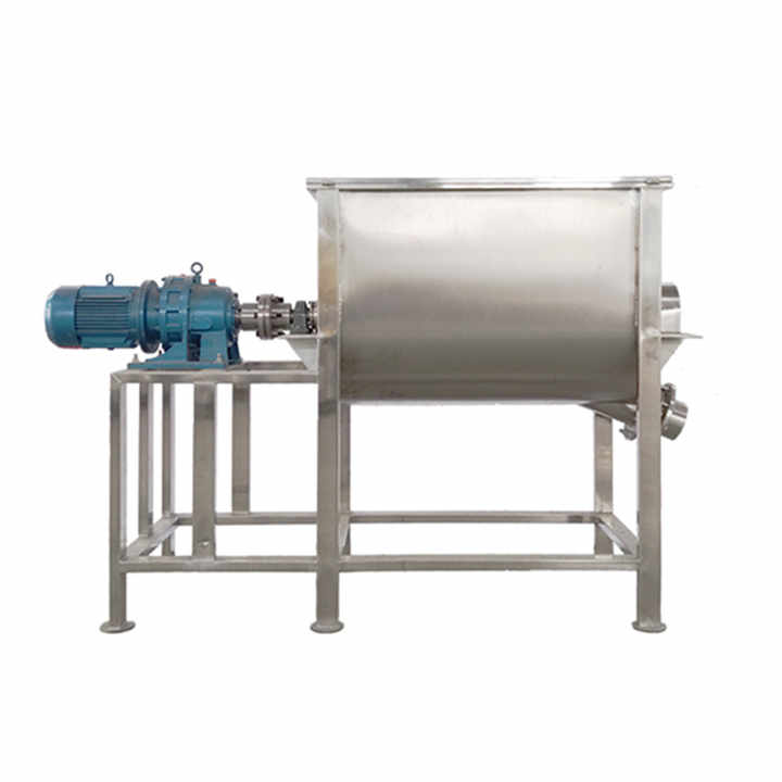 Dry powder mixer