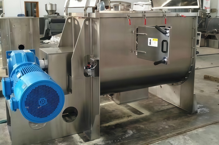 Iron Oxide Ribbon Mixer